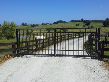 The Wellington Double Swing Gate