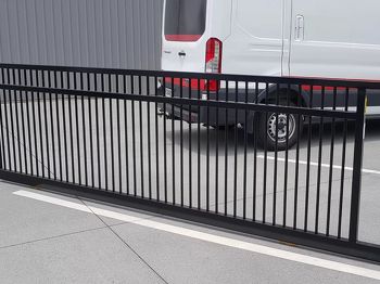 Pet Friendly 1.2m High Slider